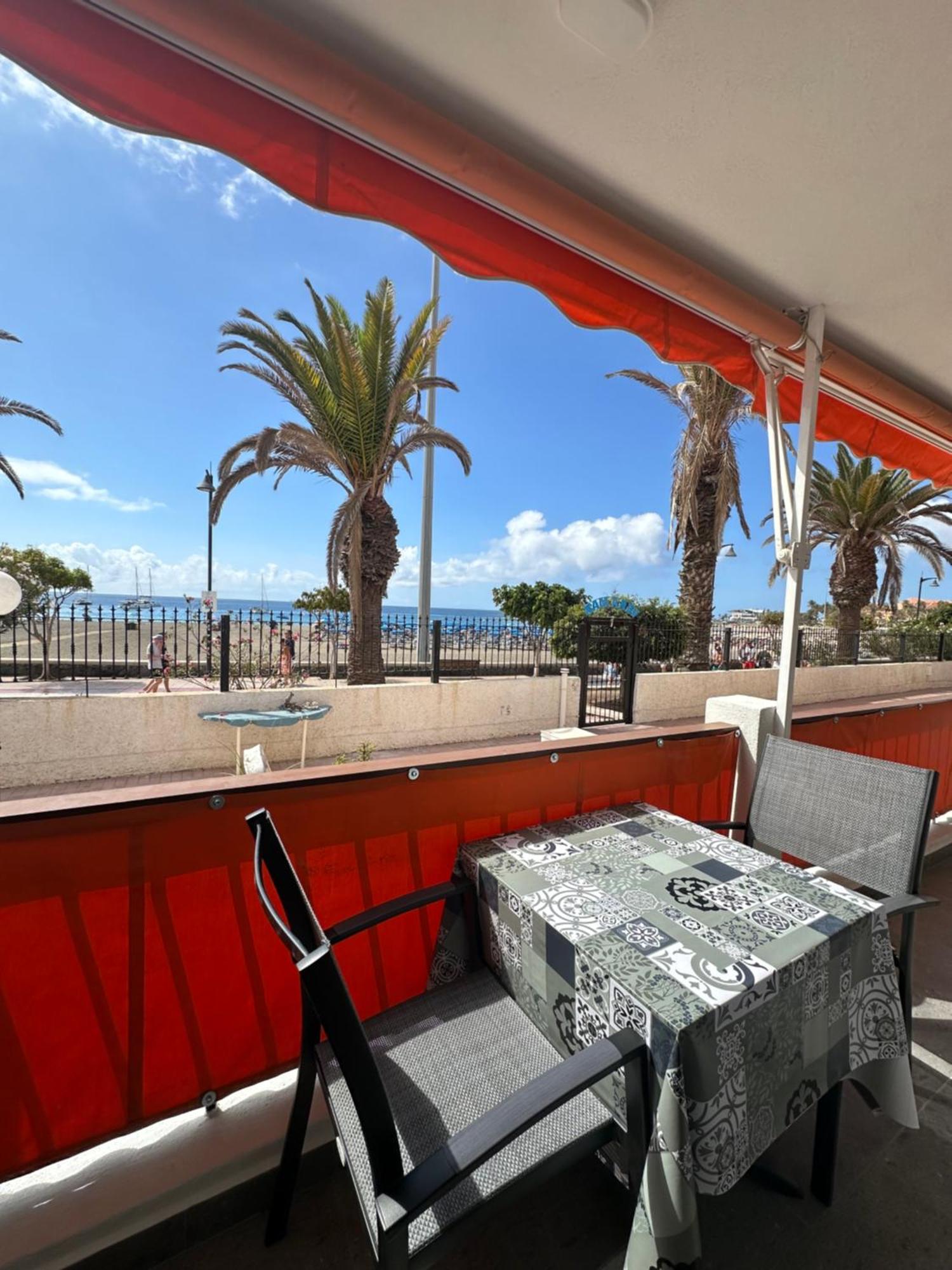 En Playa Las Vistas. Veramar. Free Parking, Pool! Лос-Крістіанос Екстер'єр фото