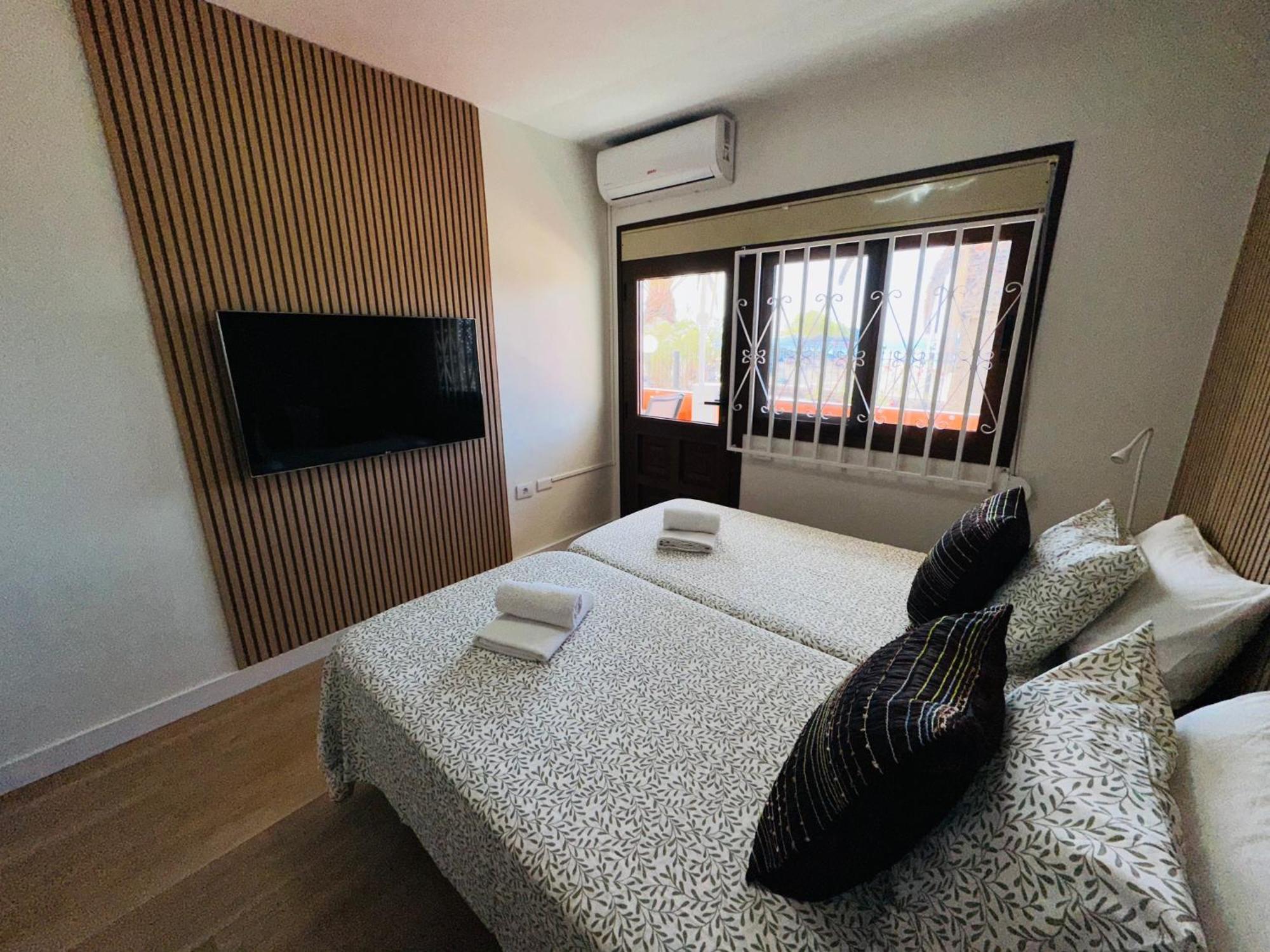 En Playa Las Vistas. Veramar. Free Parking, Pool! Лос-Крістіанос Екстер'єр фото